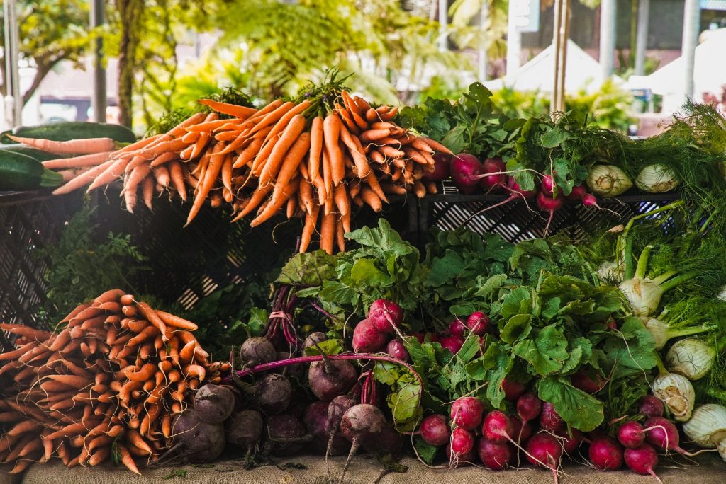 Picture of vegetables stacked up on top of each other 